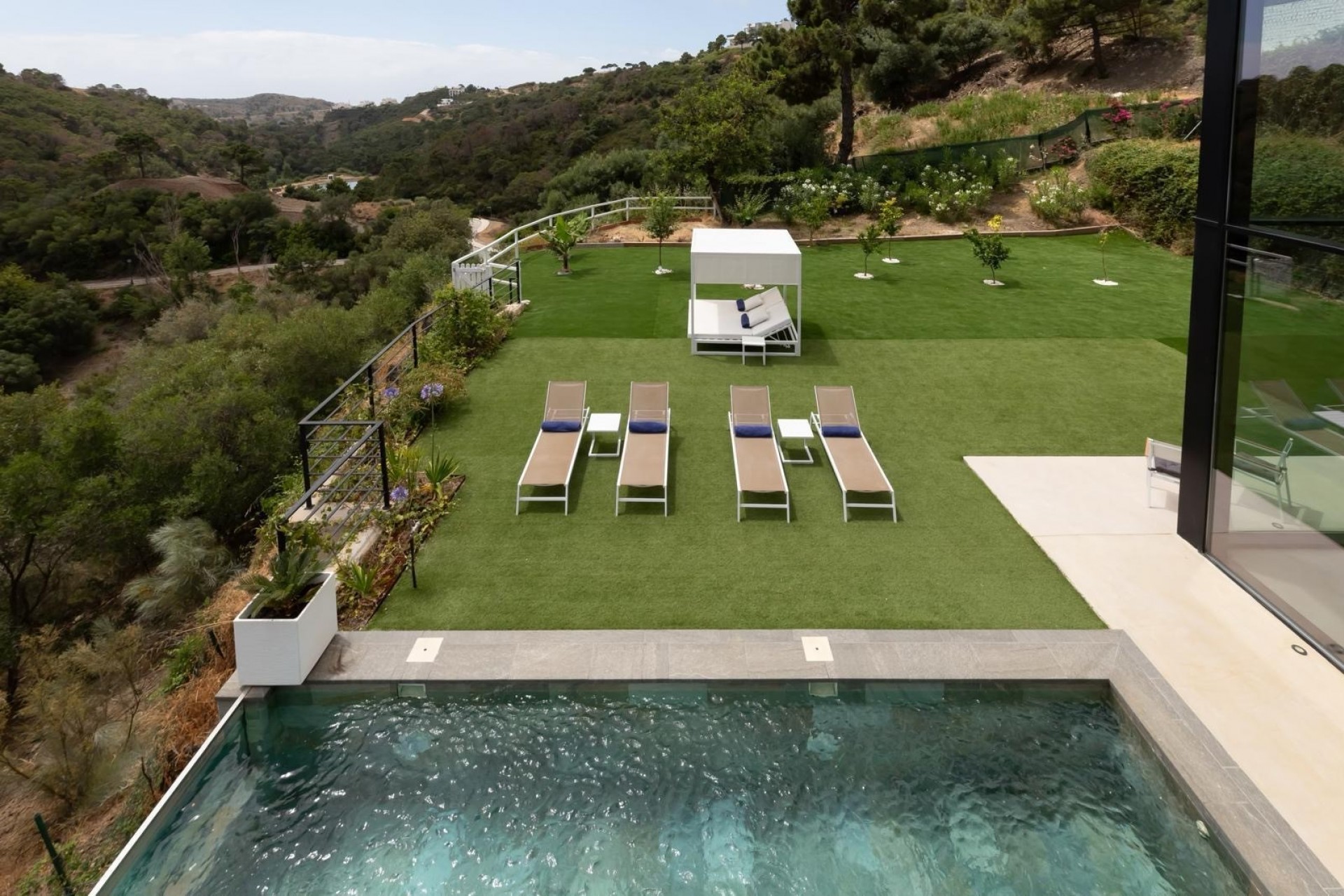 Alquiler a largo plazo - Villa -
Marbella