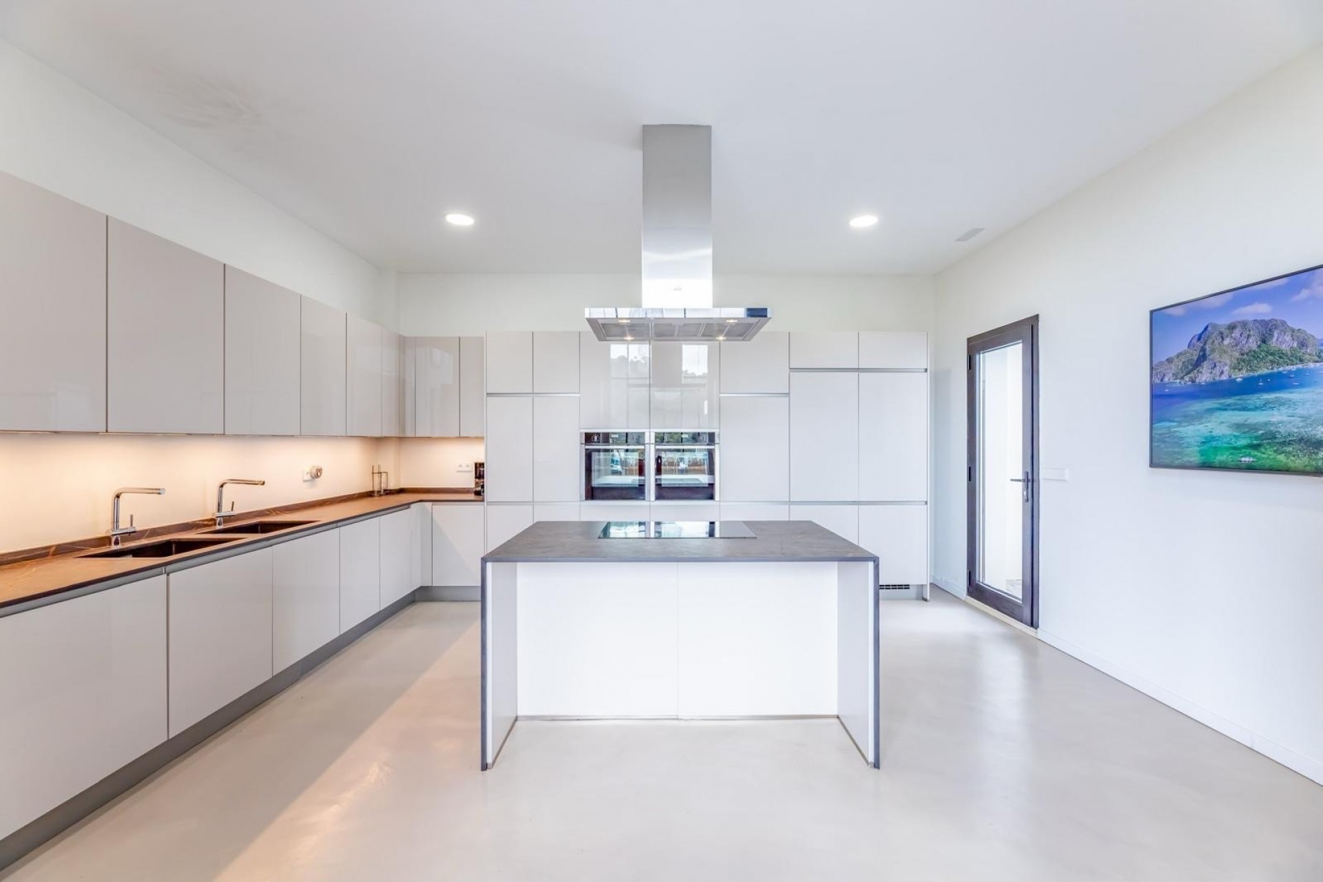 Alquiler a largo plazo - Villa -
Marbella