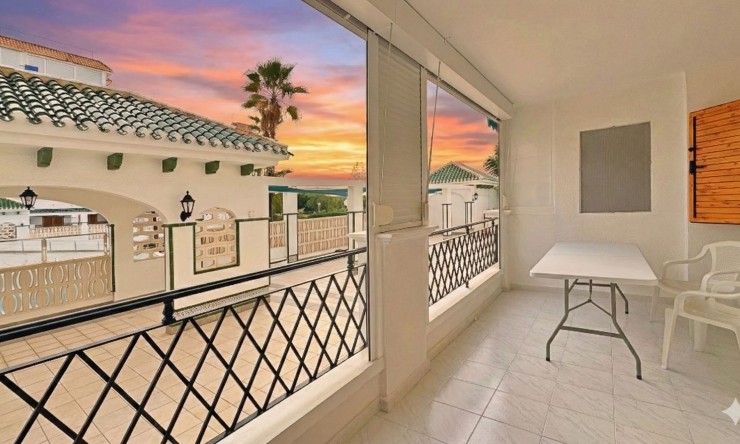 Apartamento - Reventa - Torrevieja - La Mata