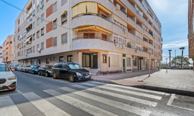 Apartamento - Reventa - Torrevieja - Playa del Acequión