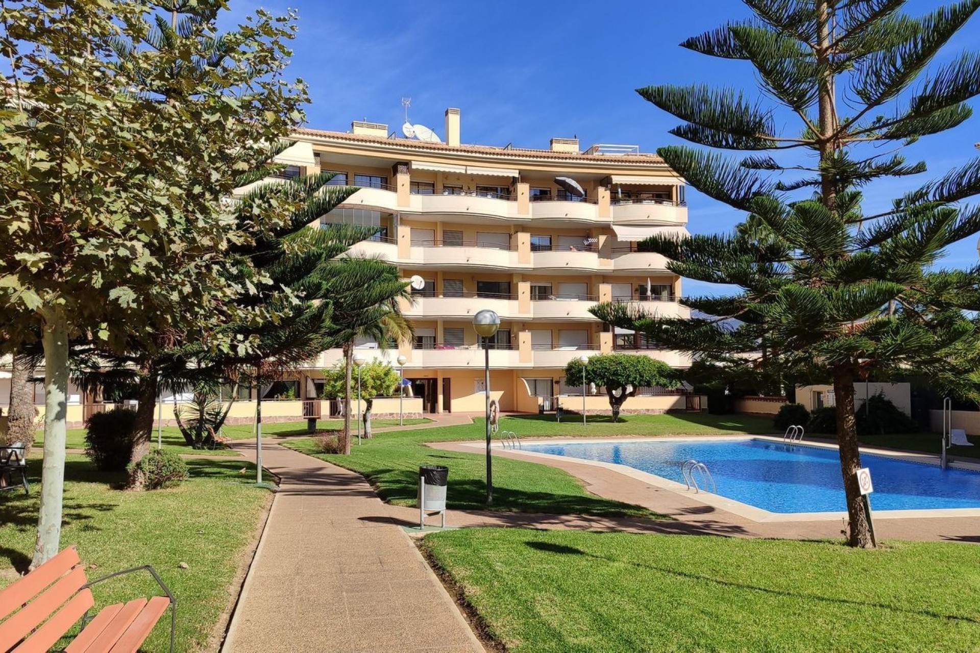 Herverkoop - Appartement -
Albir