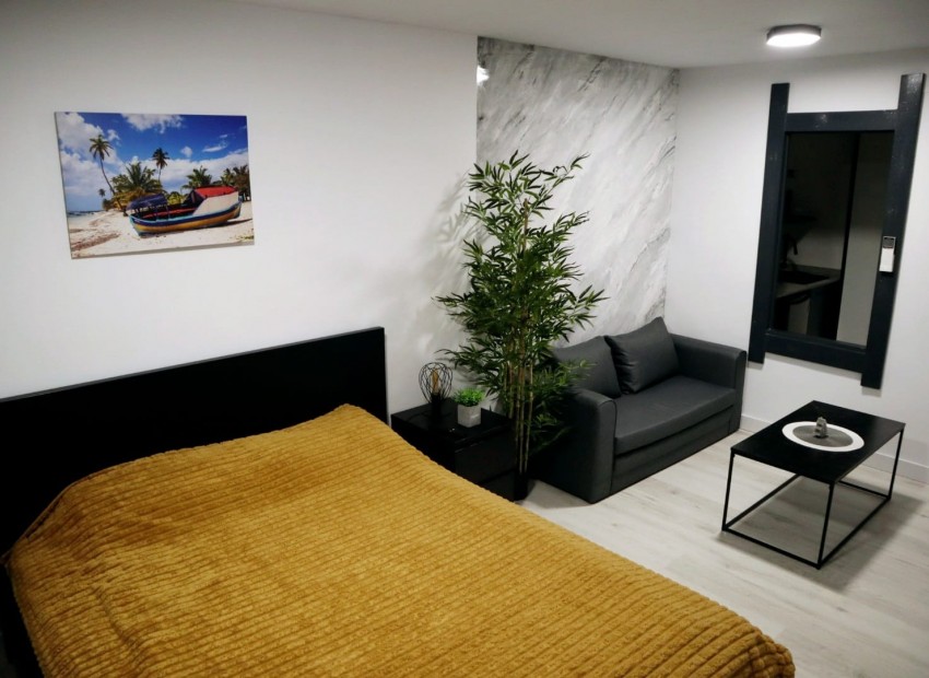 Herverkoop - Appartement -
Benidorm - Levante