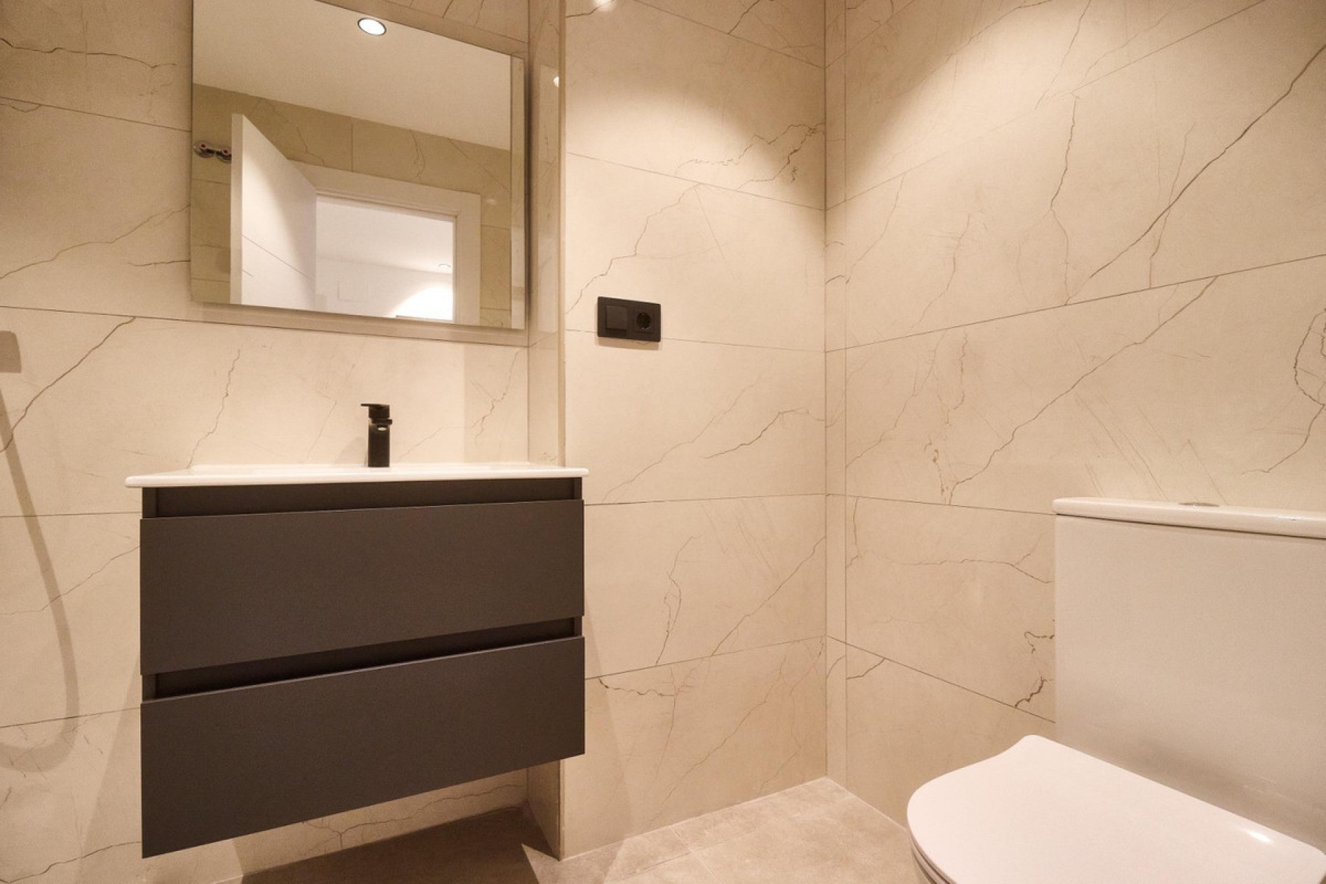 Herverkoop - Appartement -
Fuengirola