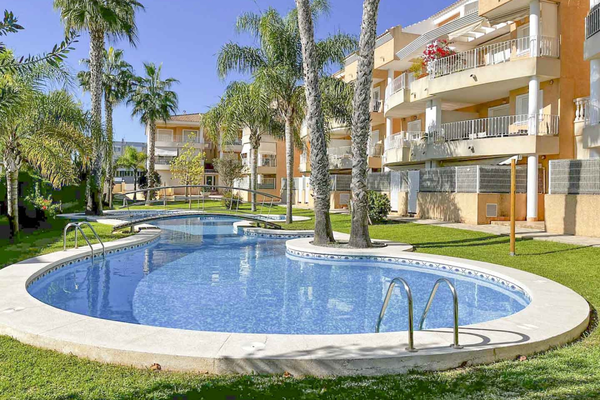 Herverkoop - Appartement -
Jávea - Montanar