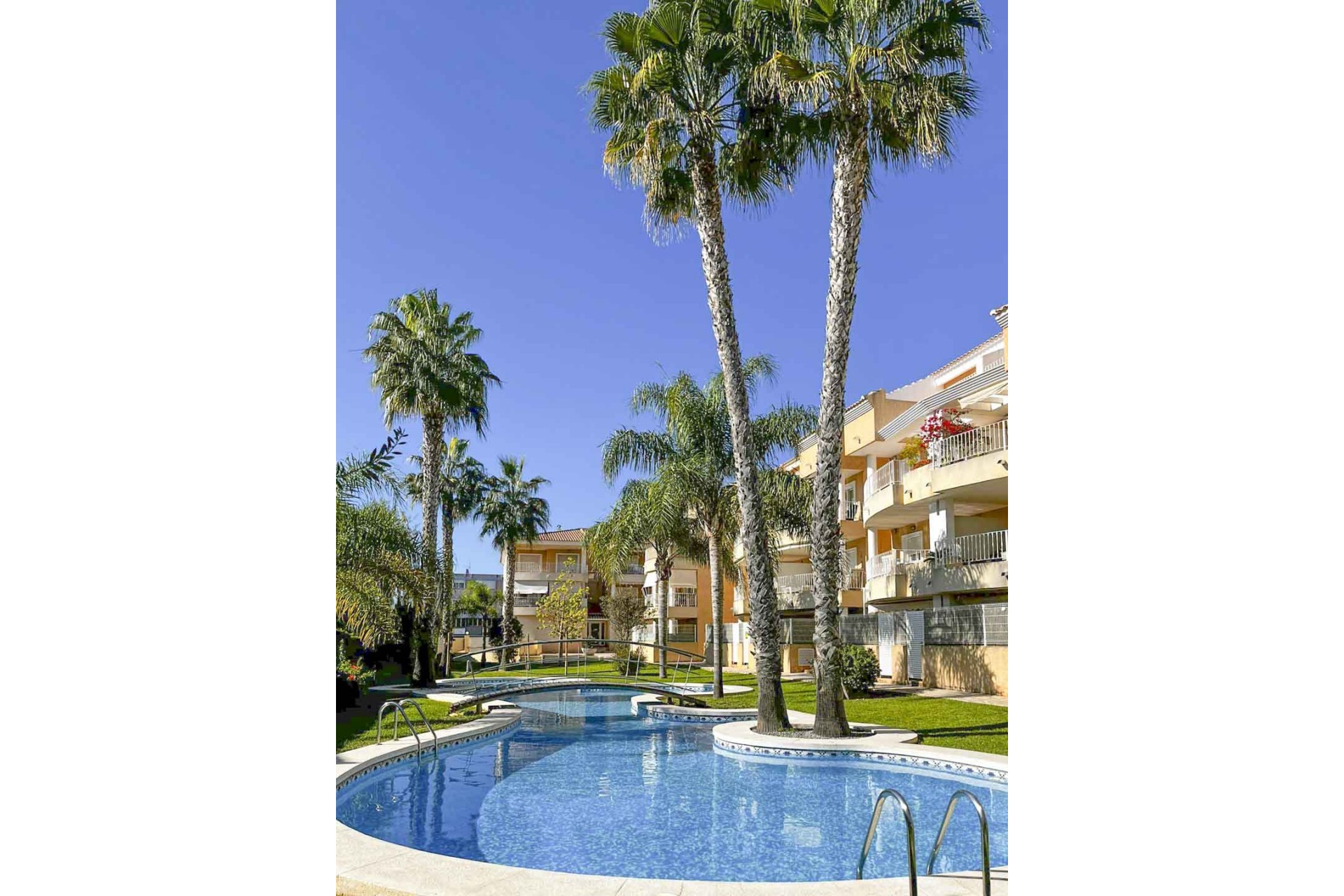 Herverkoop - Appartement -
Jávea - Montanar