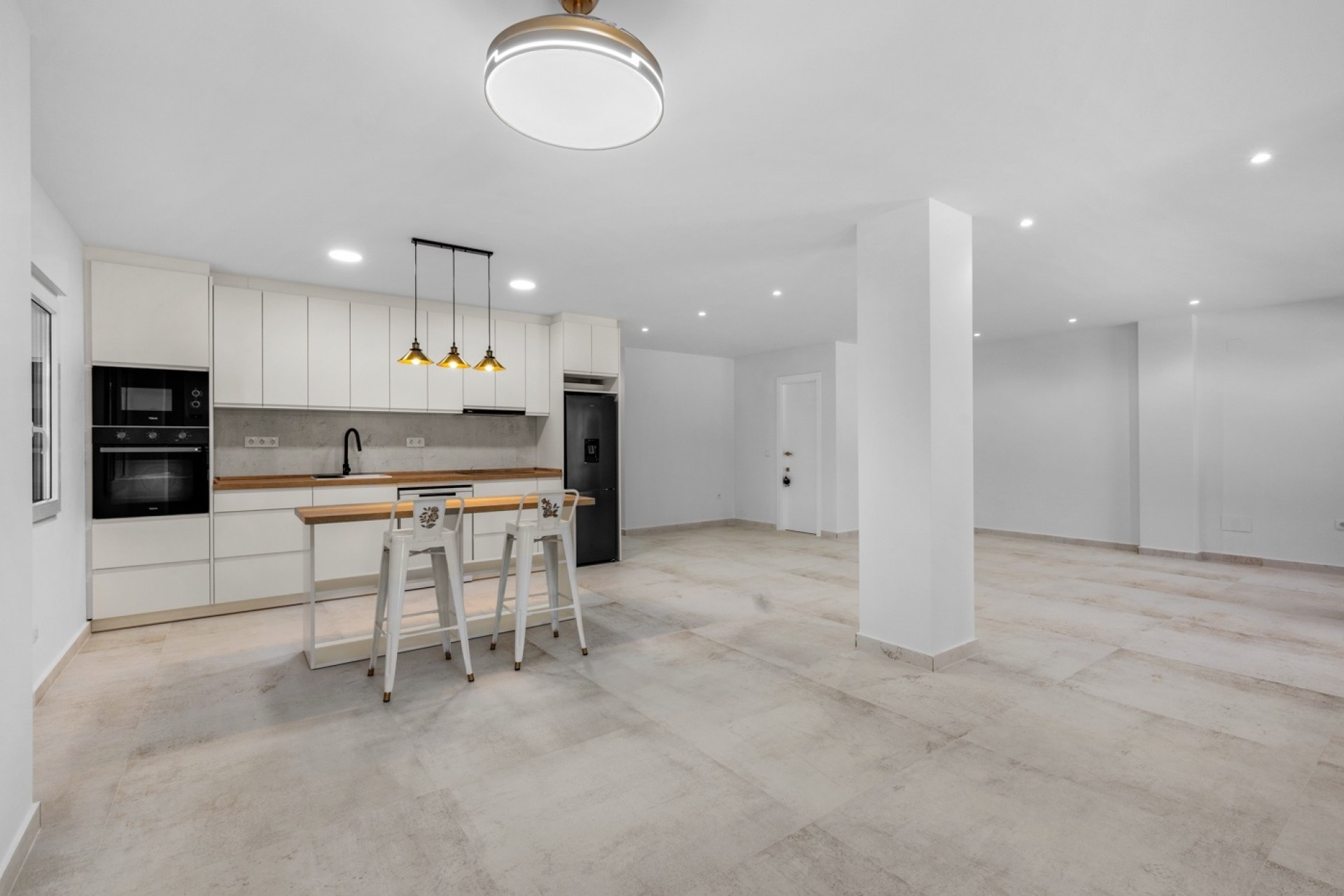 Herverkoop - Appartement -
Torrevieja - Playa del Acequión