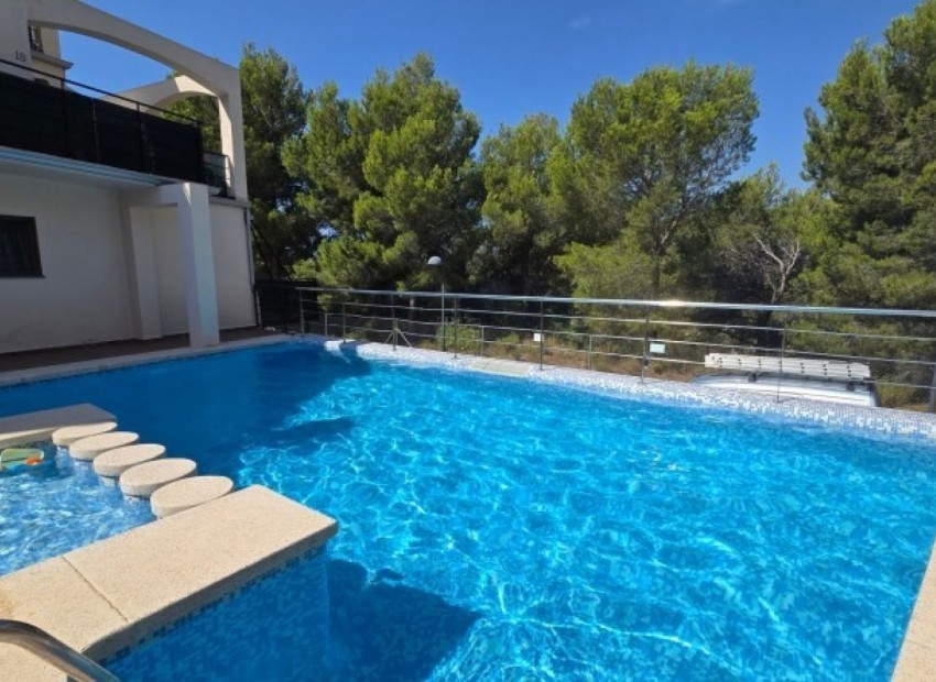 Herverkoop - Herenhuis -
Altea - Altea La Vella