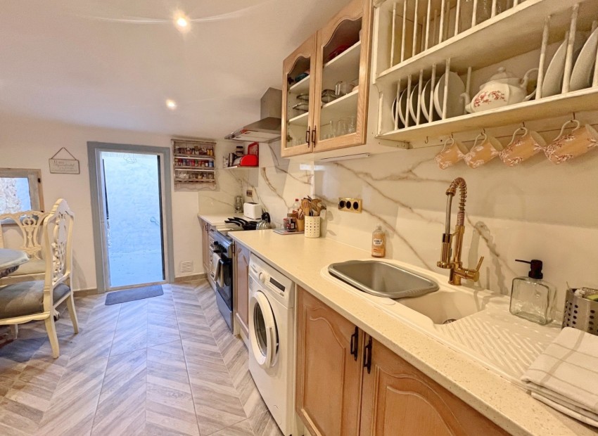 Herverkoop - Herenhuis -
Altea - La Vieja