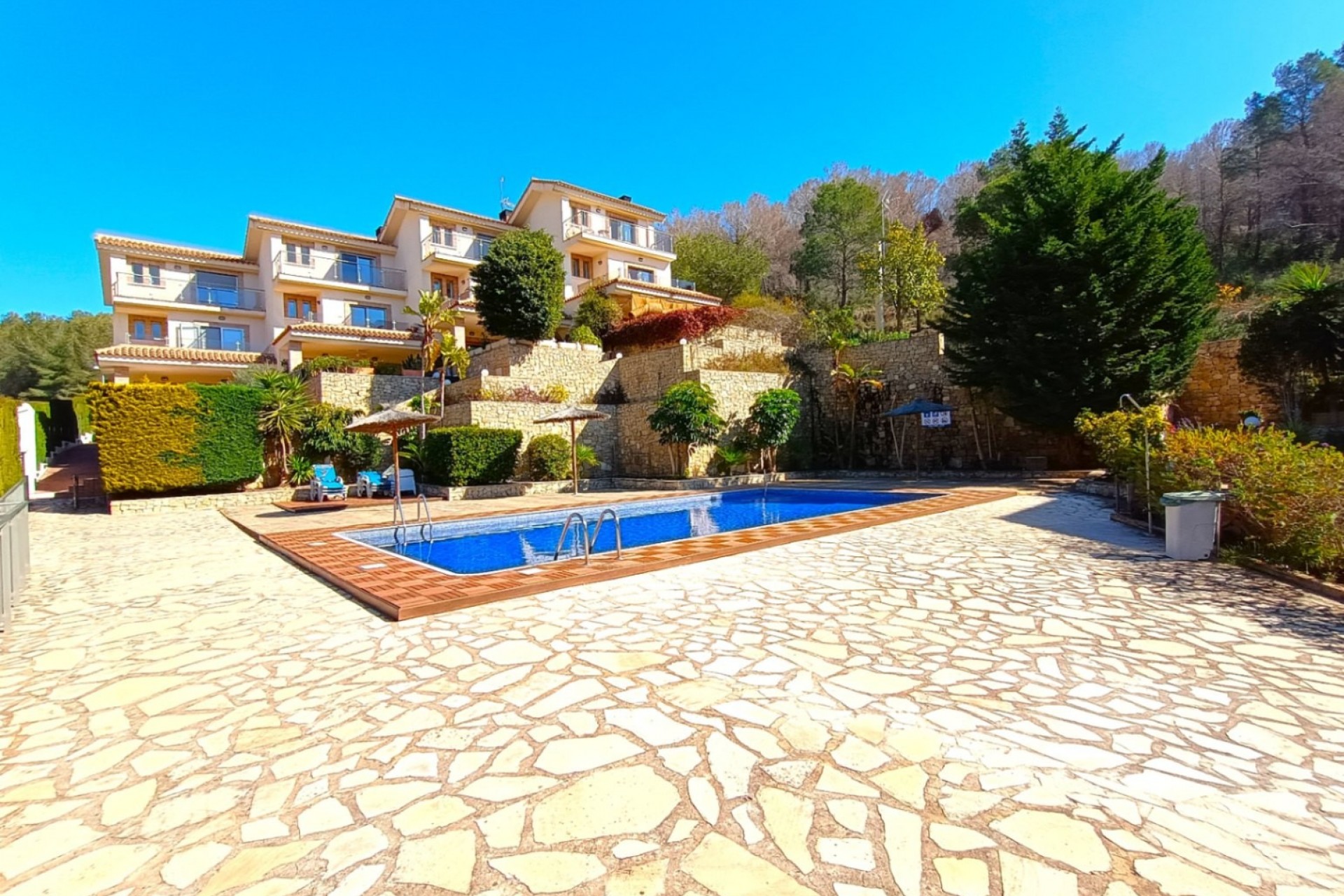 Herverkoop - Herenhuis -
Calpe