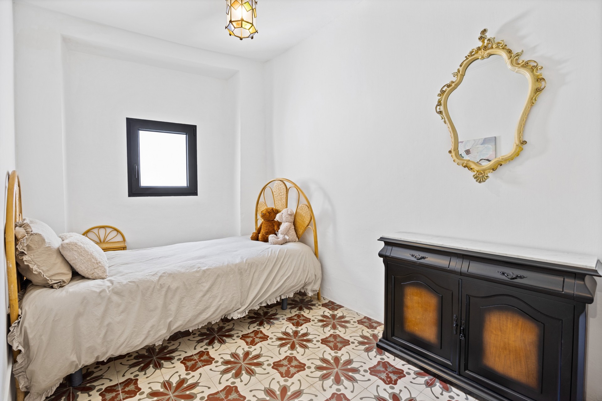 Herverkoop - Herenhuis -
Oliva - Oliva Pueblo