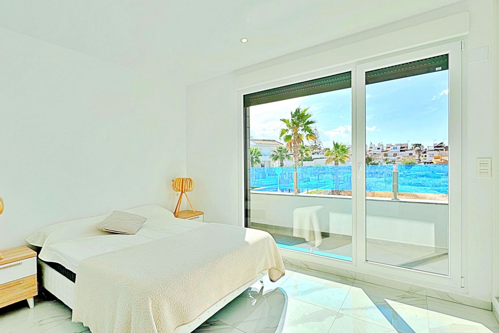 Herverkoop - Herenhuis -
Torrevieja - Los Balcones