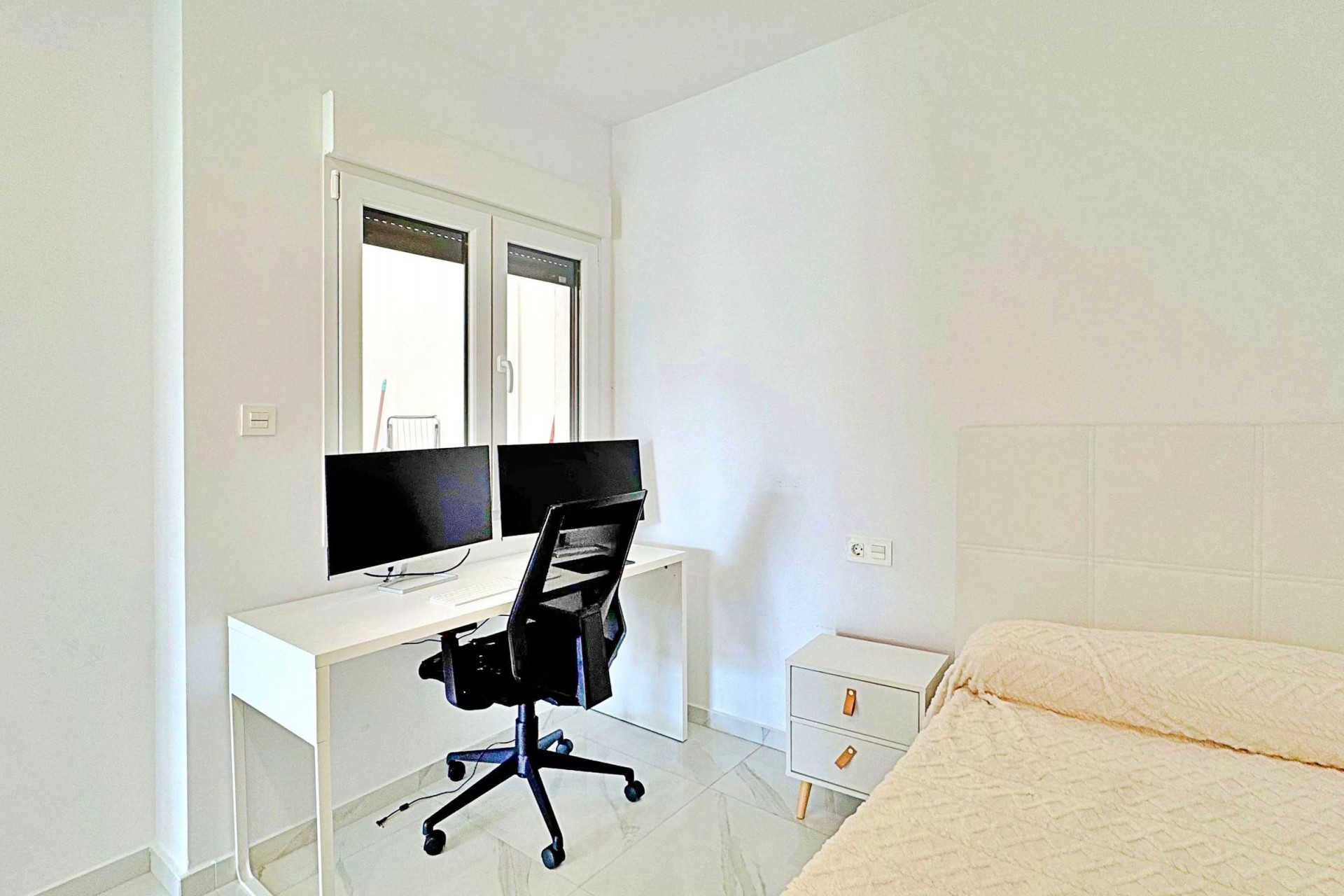 Herverkoop - Herenhuis -
Torrevieja - Los Balcones