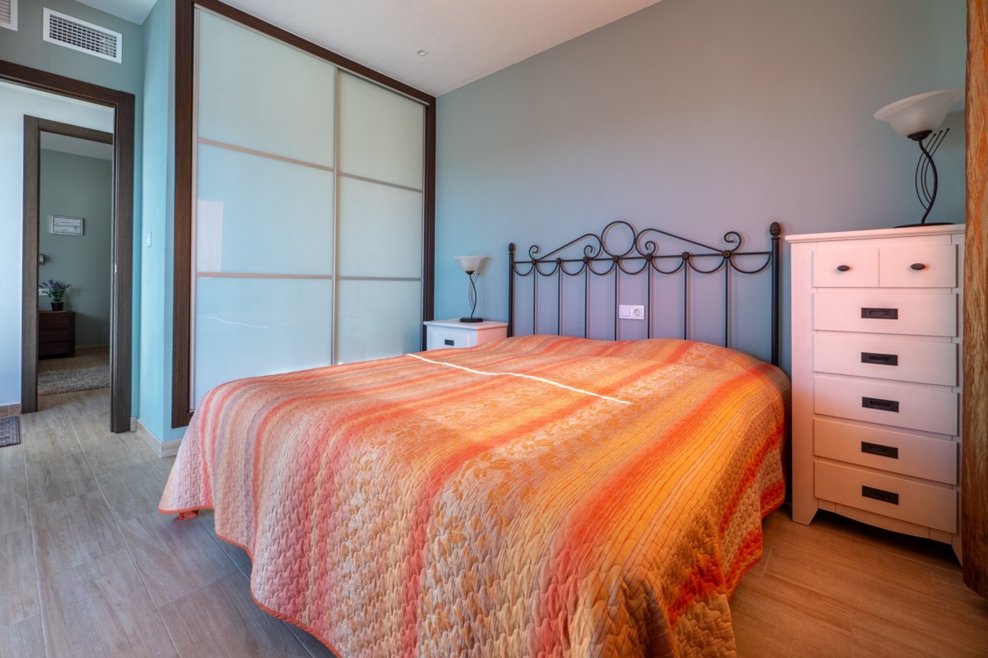 Herverkoop - Herenhuis -
Torrevieja - Nueva Torrevieja - Aguas Nuevas