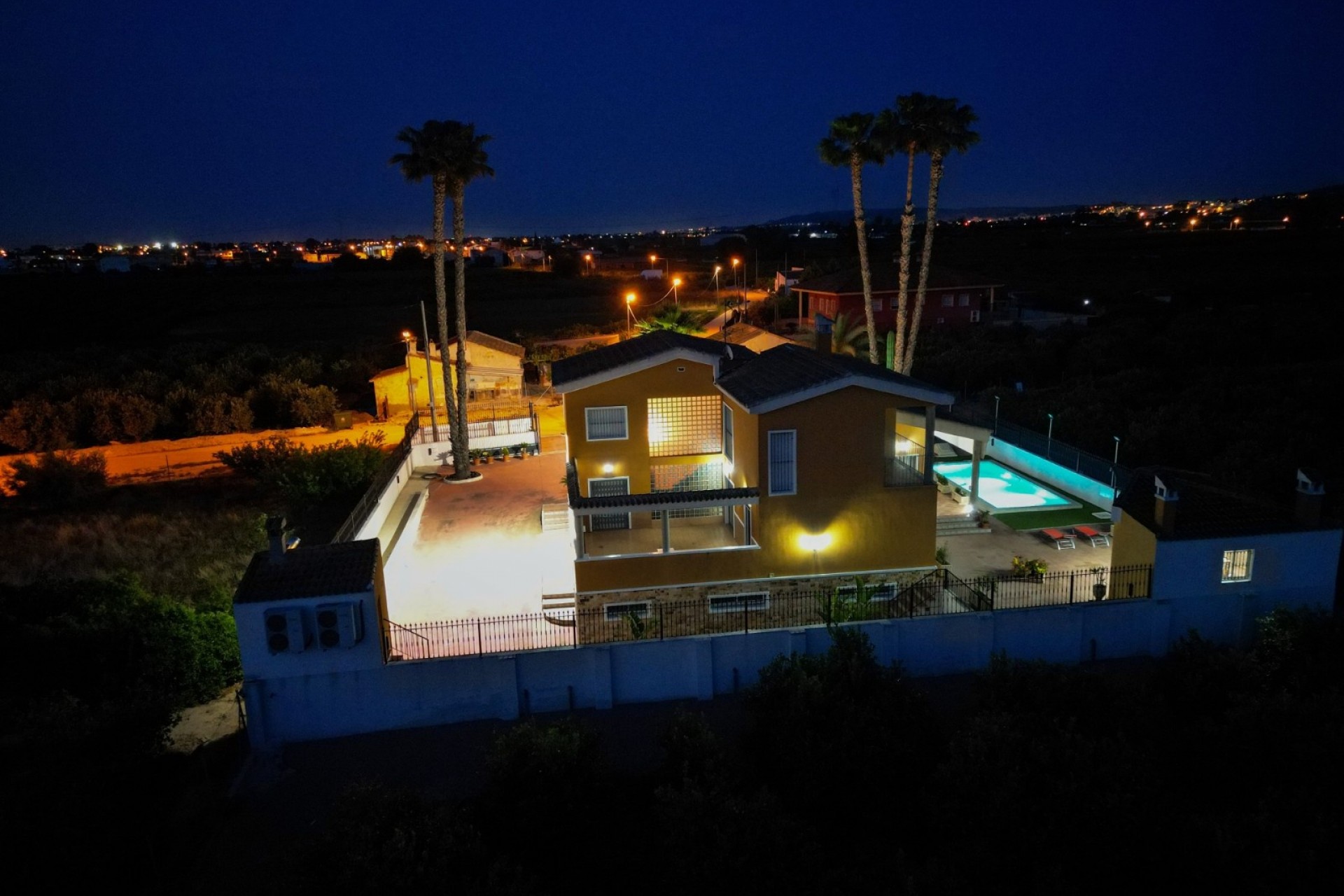 Herverkoop - Landhuis -
Orihuela
