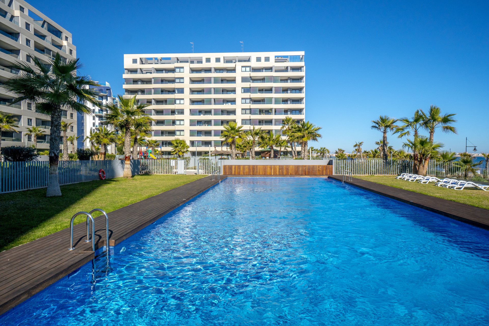 Herverkoop - Penthouse -
Torrevieja - Punta Prima