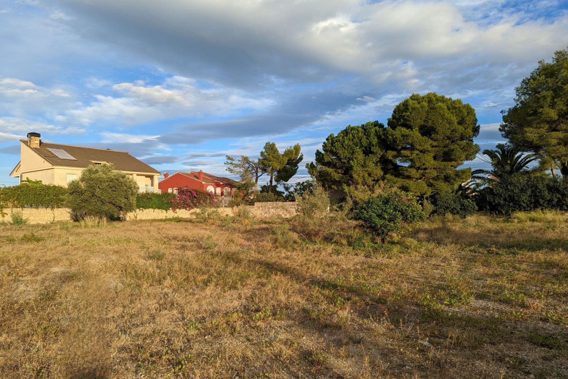 Herverkoop - Plot -
Denia - Deveses