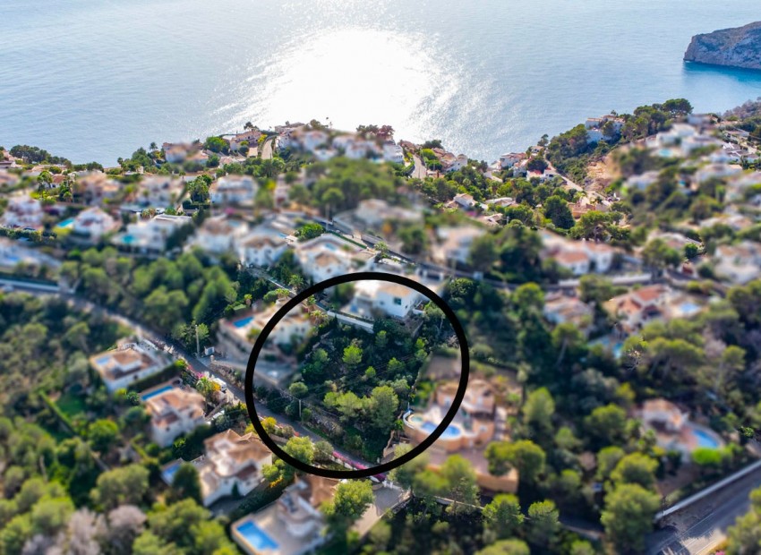 Herverkoop - Plot -
Jávea - Ambolo