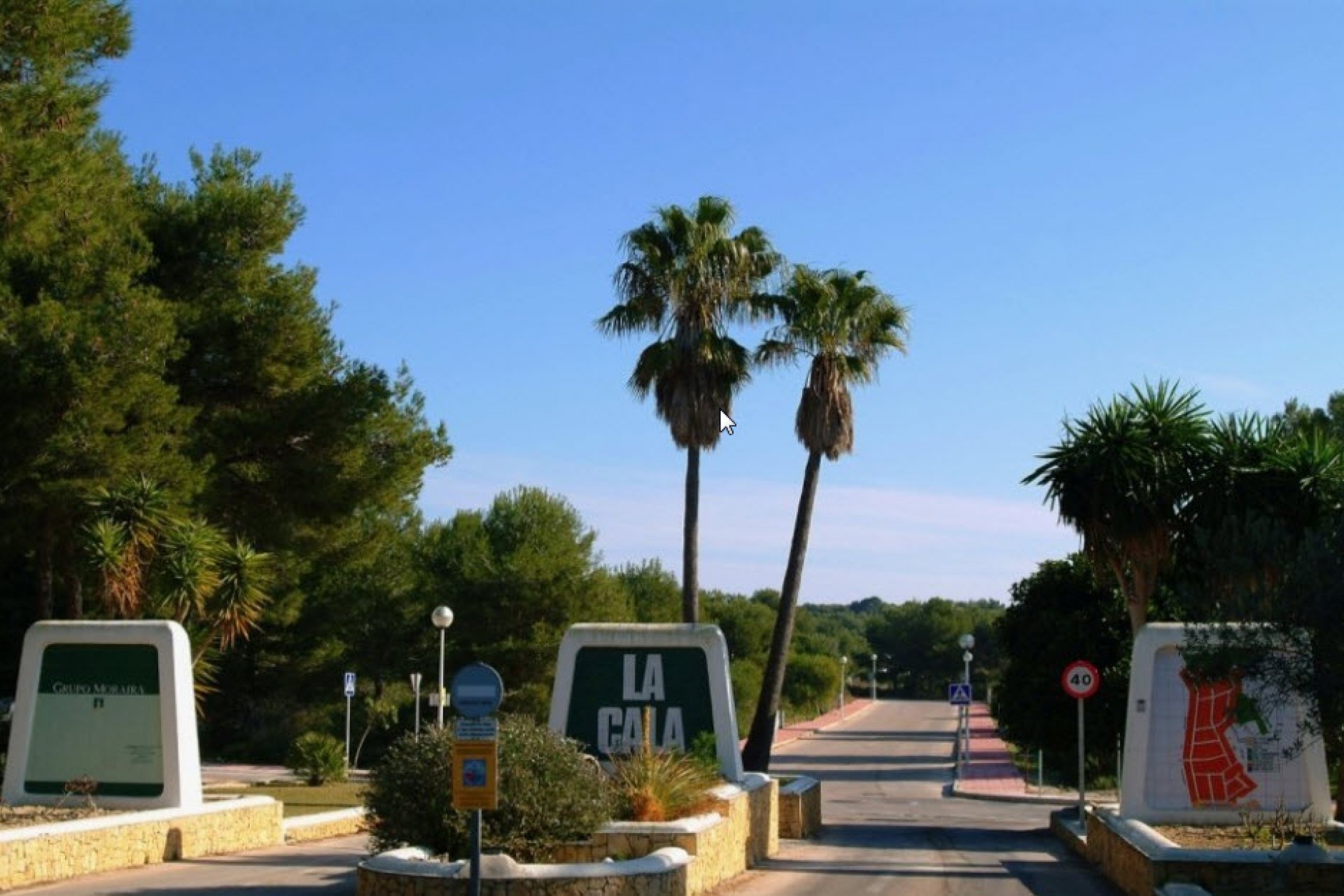 Herverkoop - Plot -
Jávea - La Cala