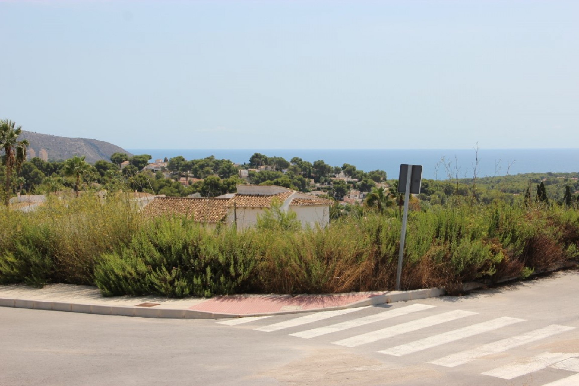 Herverkoop - Plot -
Moraira - Benimeit