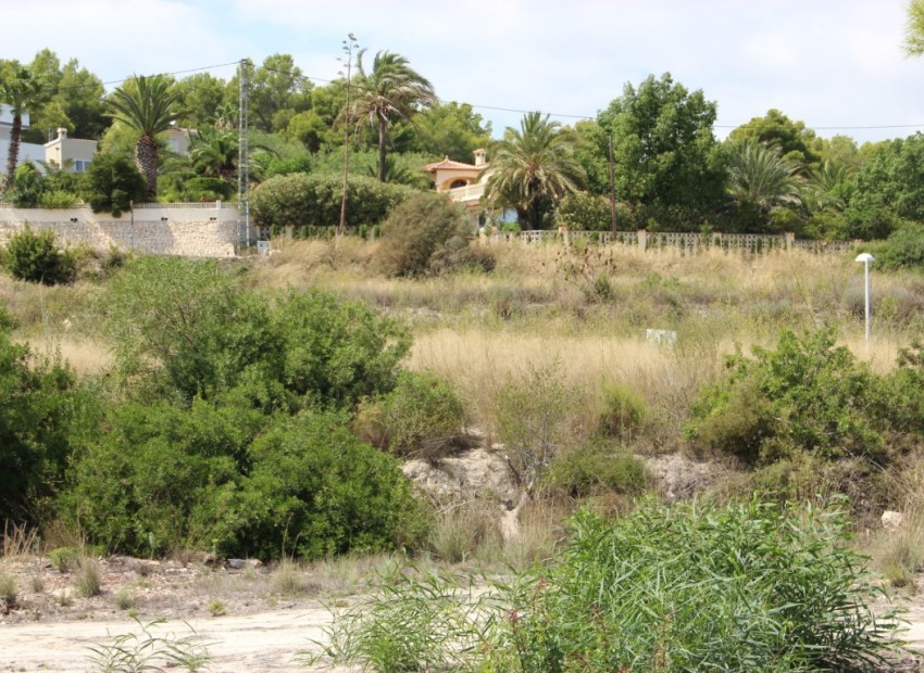 Herverkoop - Plot -
Moraira - Benimeit