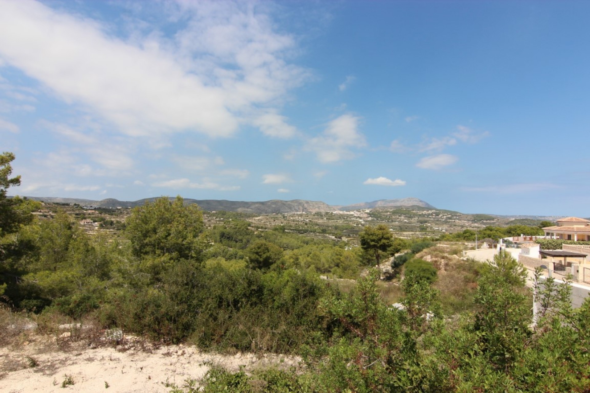 Herverkoop - Plot -
Moraira - Benimeit