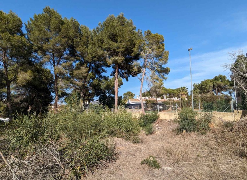 Herverkoop - Plot -
Moraira - Pinar del Advocat