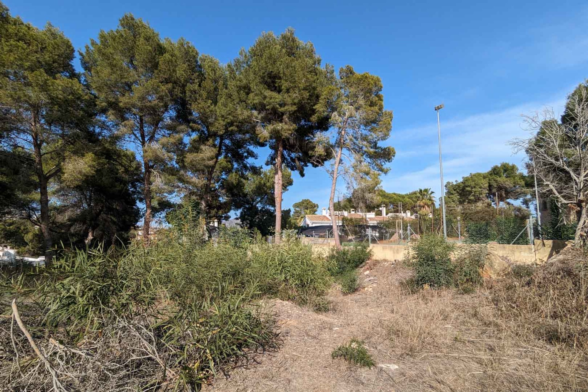 Herverkoop - Plot -
Moraira - Pinar del Advocat