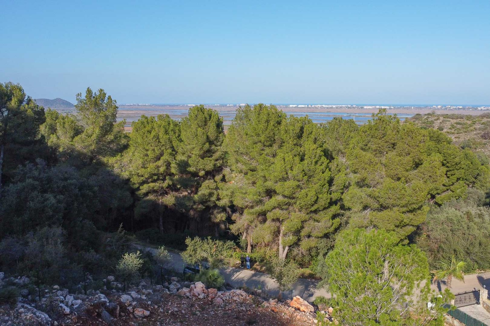 Herverkoop - Plot -
Pego - Monte Pego