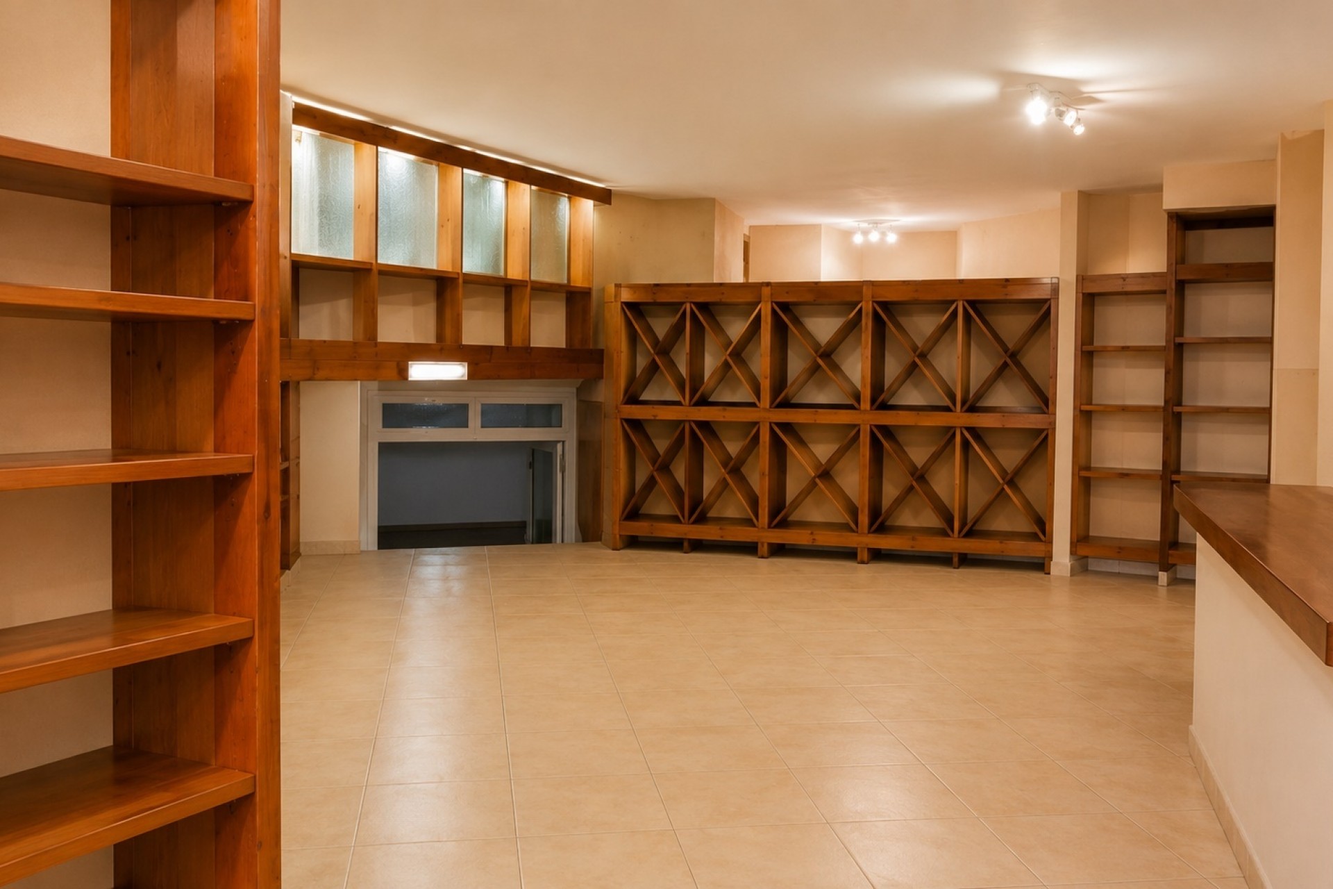 Herverkoop - Reclame -
Moraira - Casco Urbano