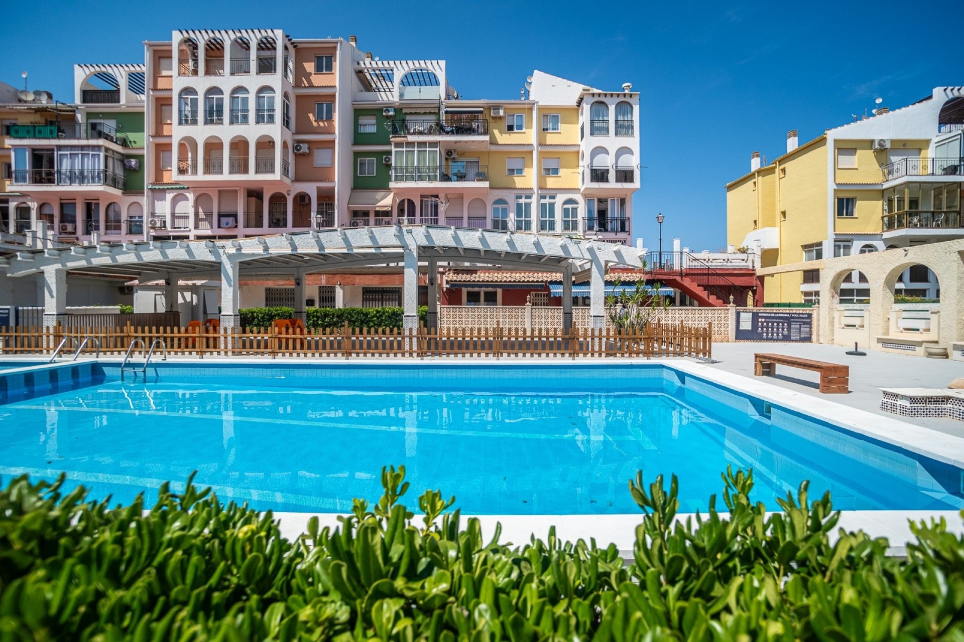 Herverkoop - Reclame -
TORREVIEJA - La Veleta