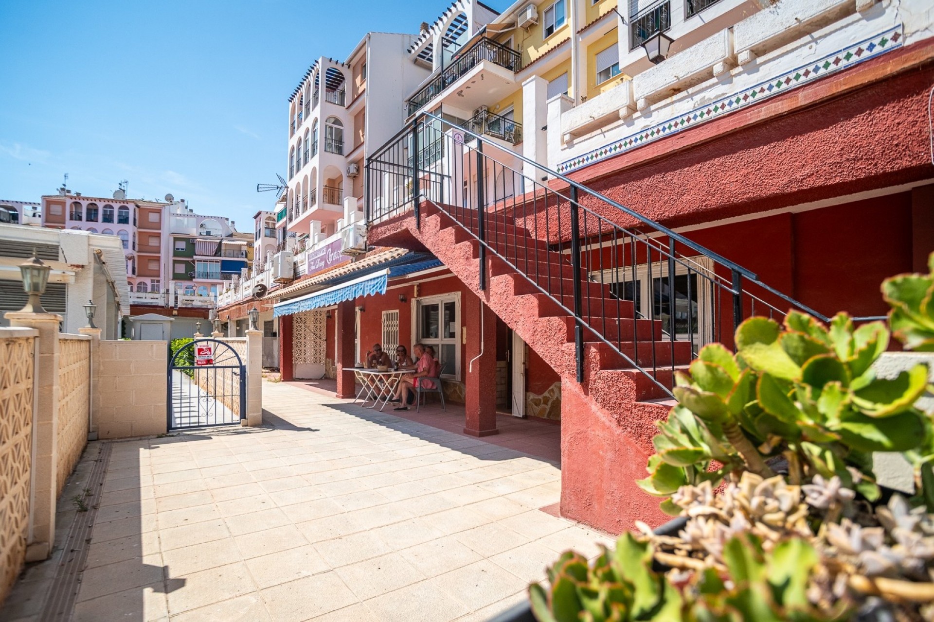 Herverkoop - Reclame -
TORREVIEJA - La Veleta