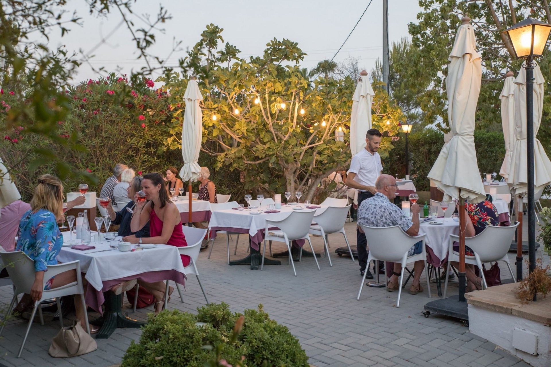Herverkoop - Restaurant -
Jávea / Xàbia - Montgó - Ermita