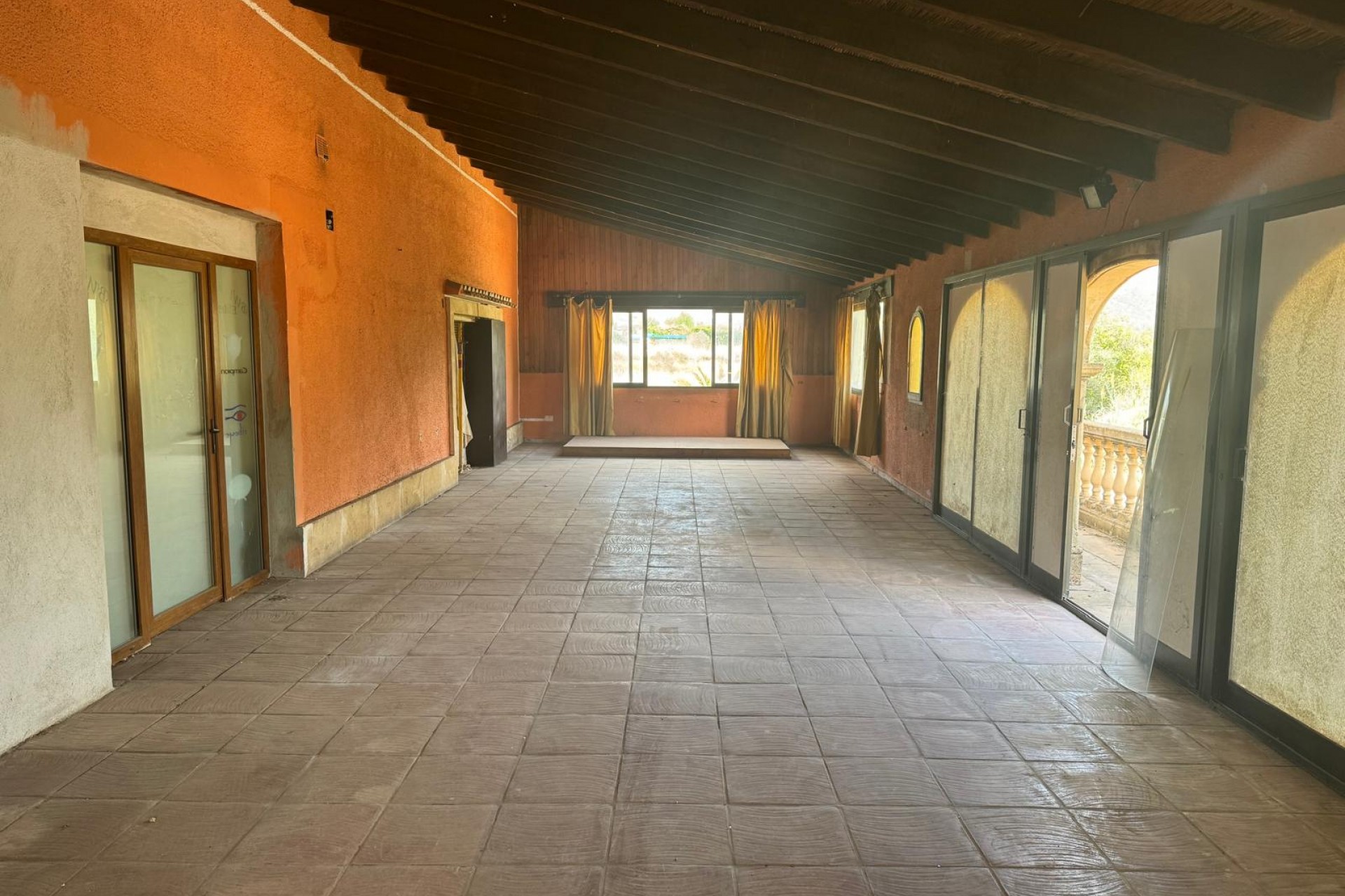 Herverkoop - Restaurant -
Jávea / Xàbia - Partides comunes - Adsubia