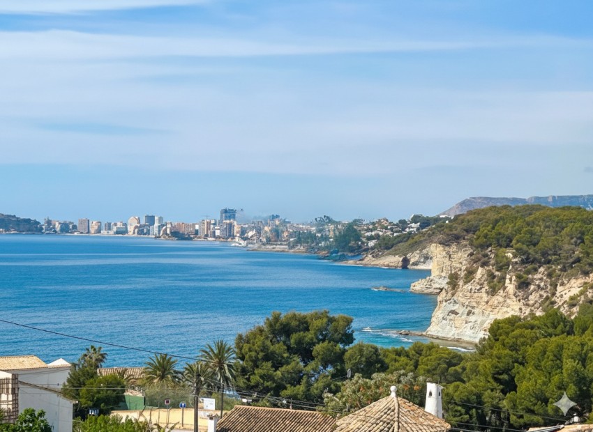Herverkoop - Stedelijke bouwgrond -
Benissa - Cala Advocat - Baladrar