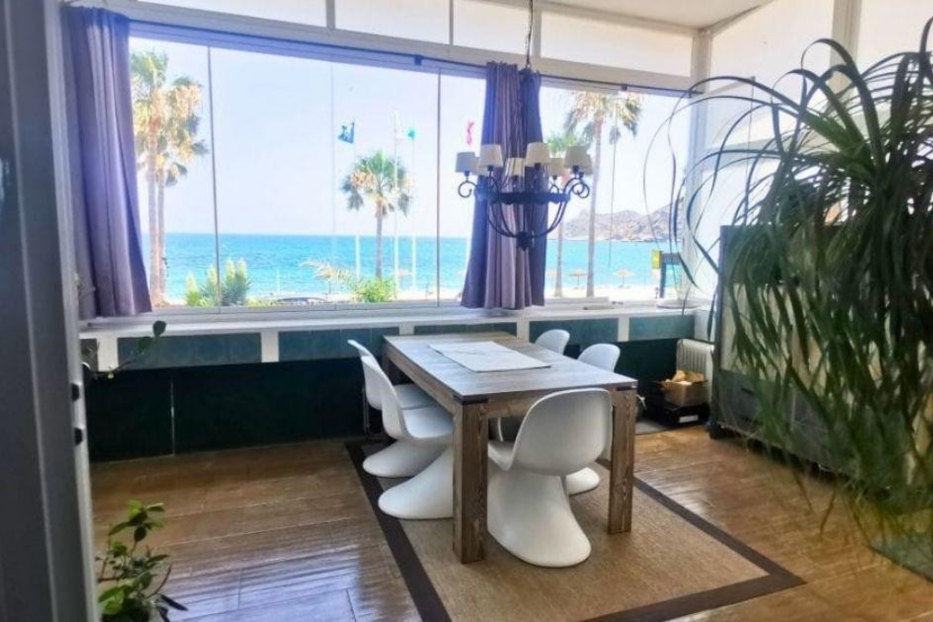 Herverkoop - Villa -
Albir - Center