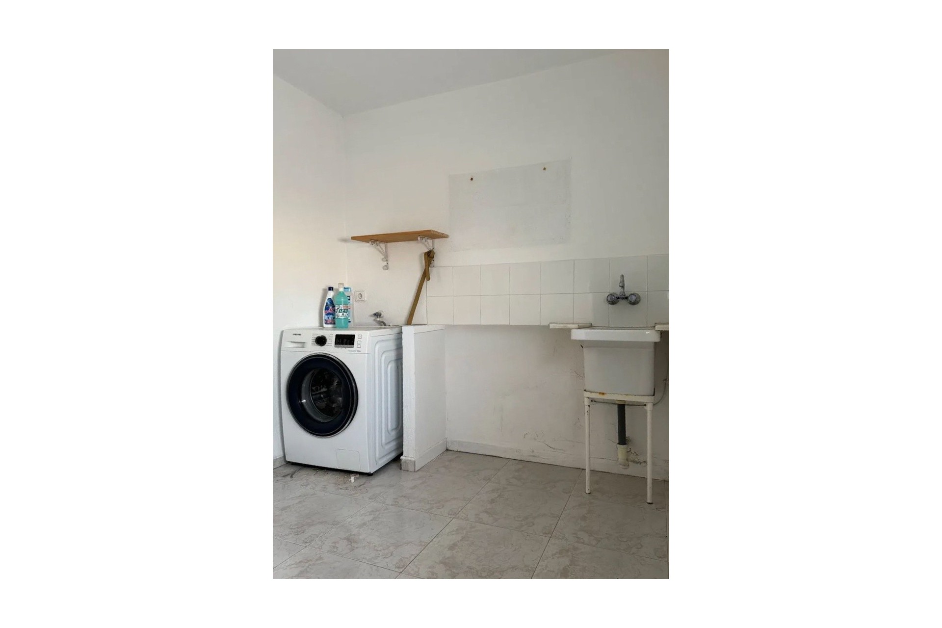 Herverkoop - Villa -
Albir - Center