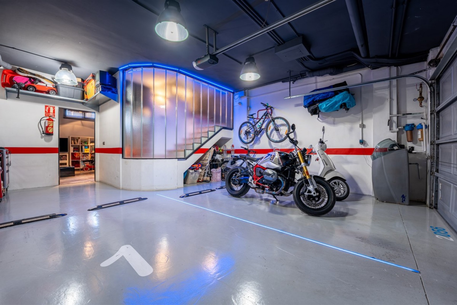 Herverkoop - Villa -
Alicante - Alicante Golf