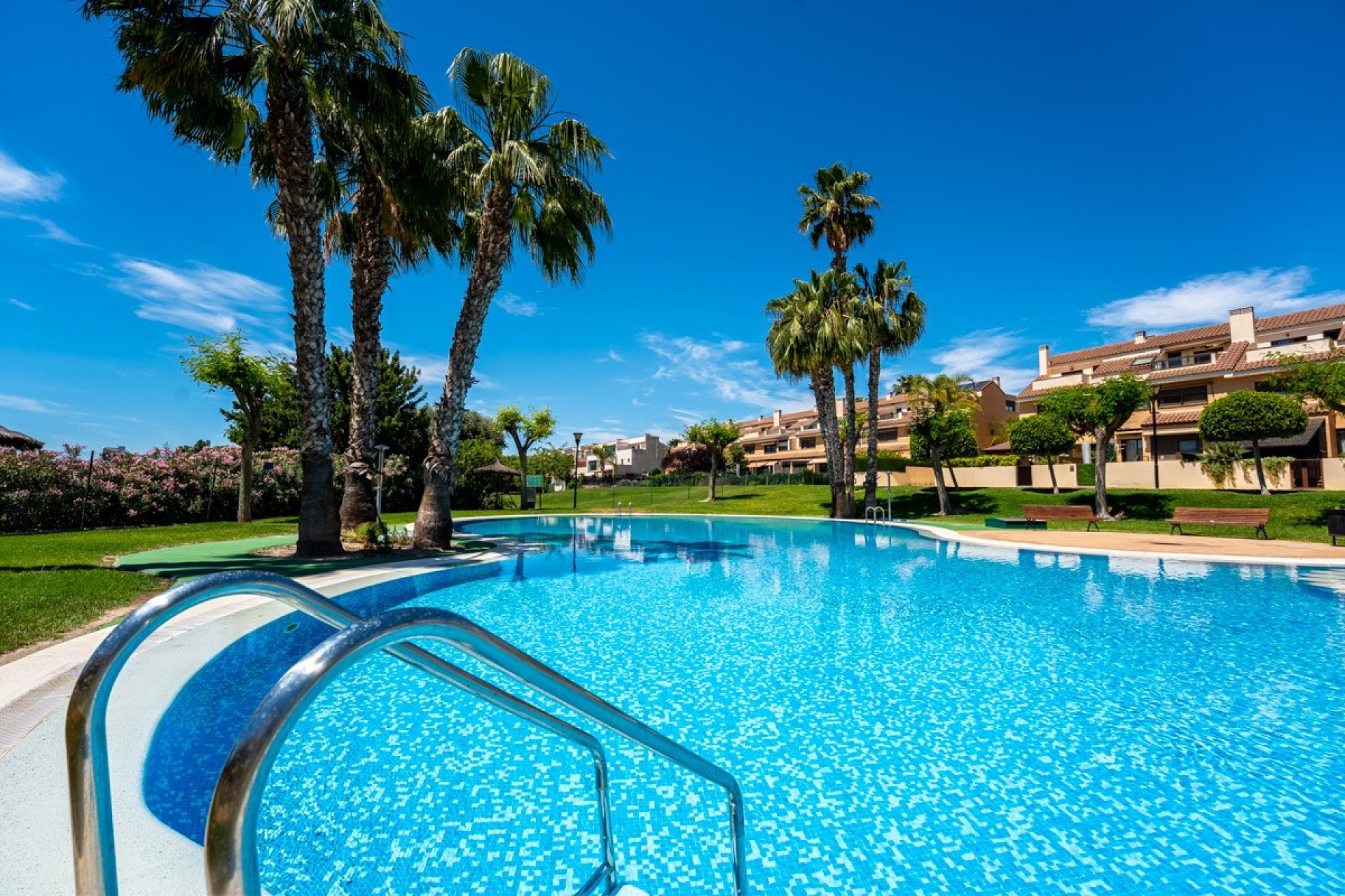Herverkoop - Villa -
Alicante - Alicante Golf