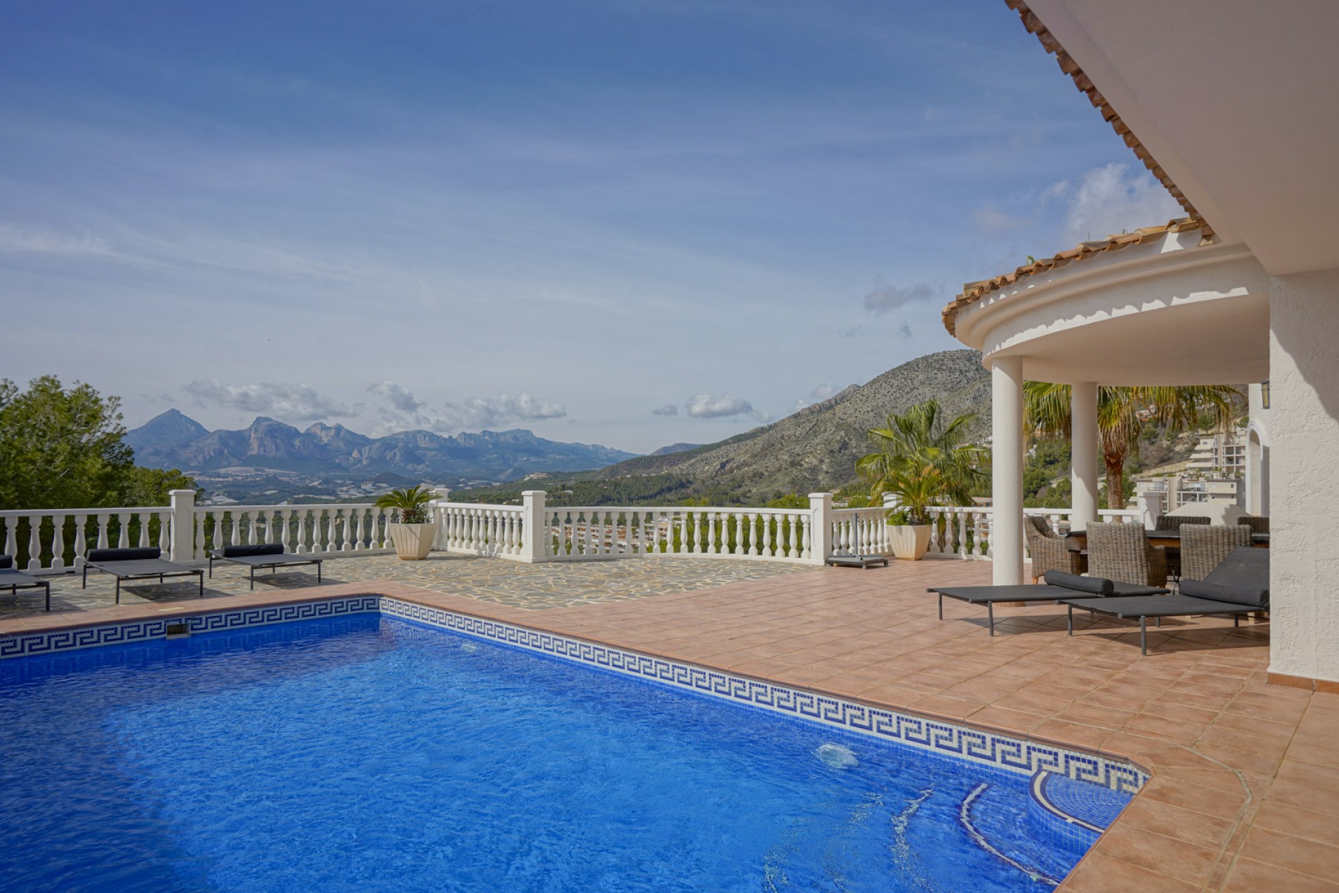 Herverkoop - Villa -
Altea - Alhama Springs