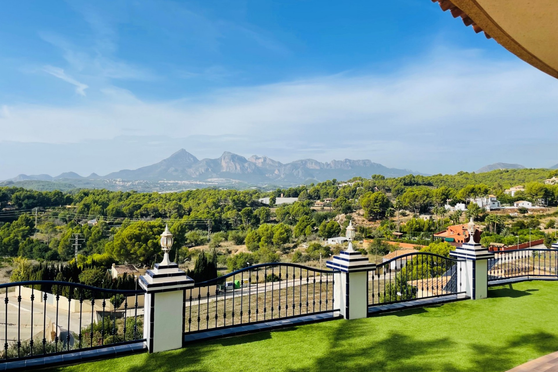 Herverkoop - Villa -
Altea la Vella - Altea