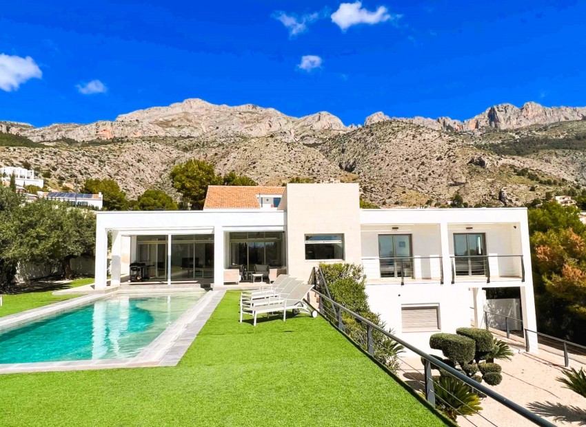 Herverkoop - Villa -
Altea la Vella - Altea