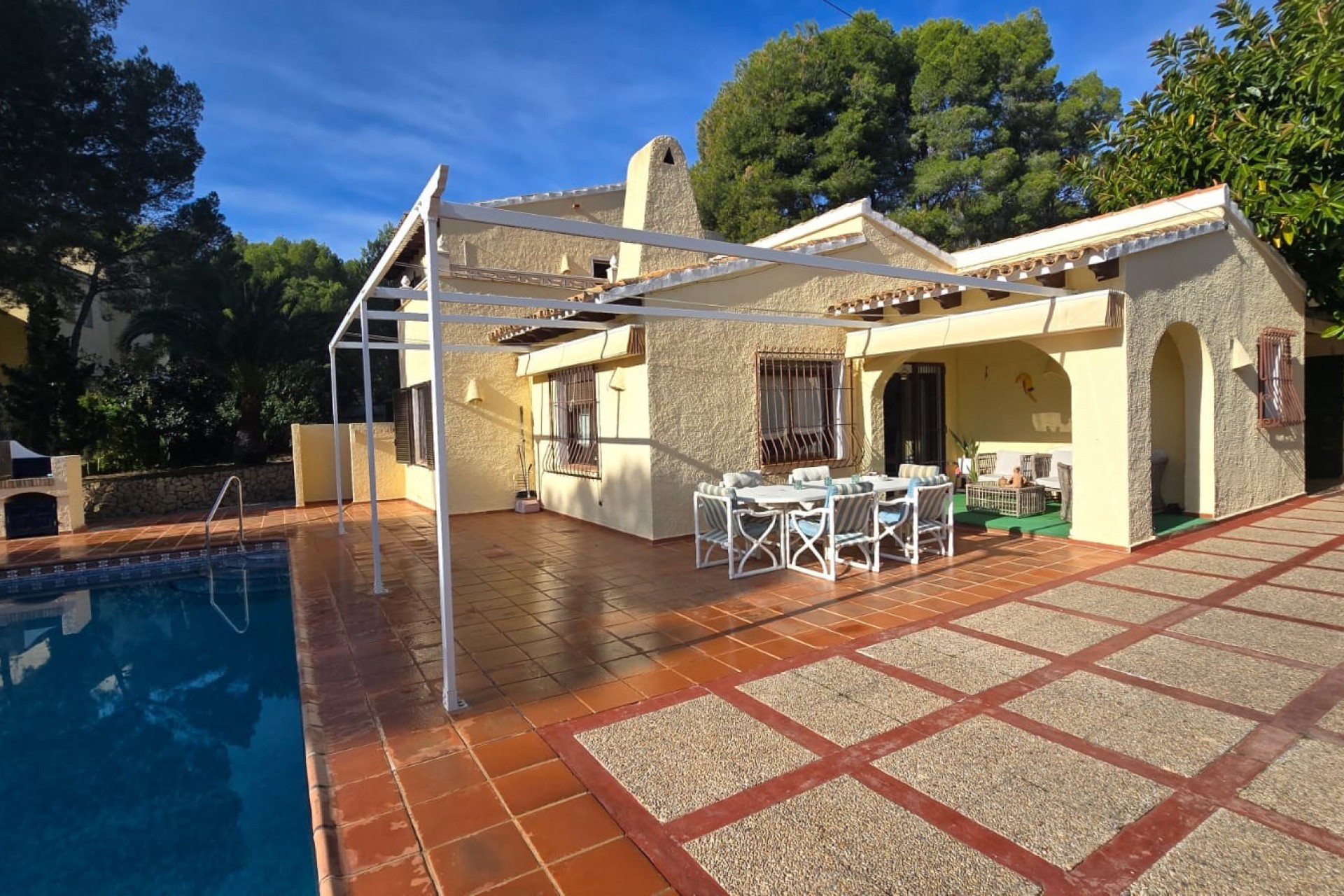 Herverkoop - Villa -
Altea - Urbanización Santa Clara