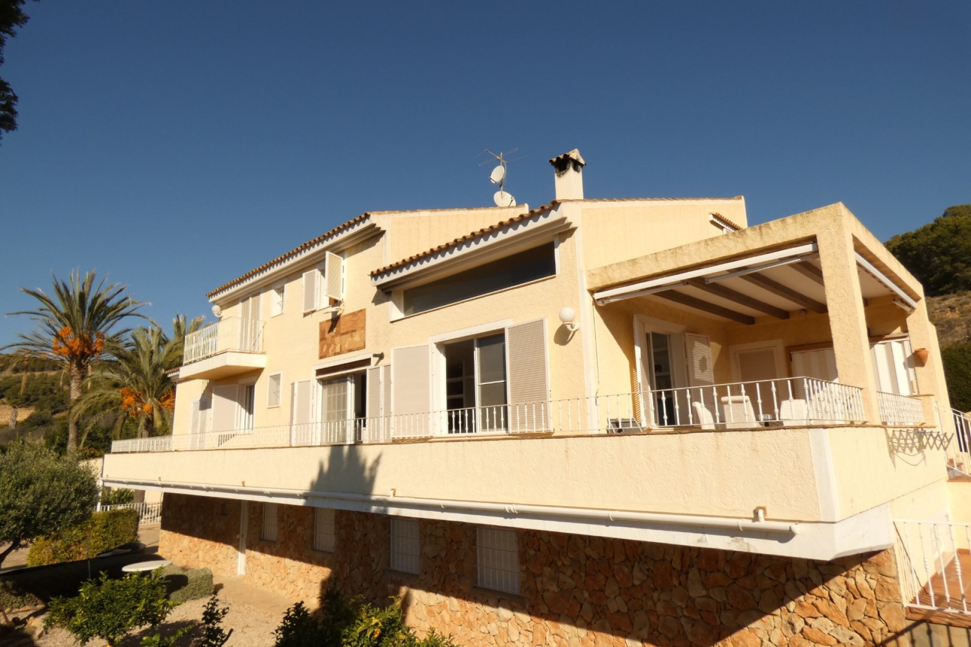 Herverkoop - Villa -
Altea