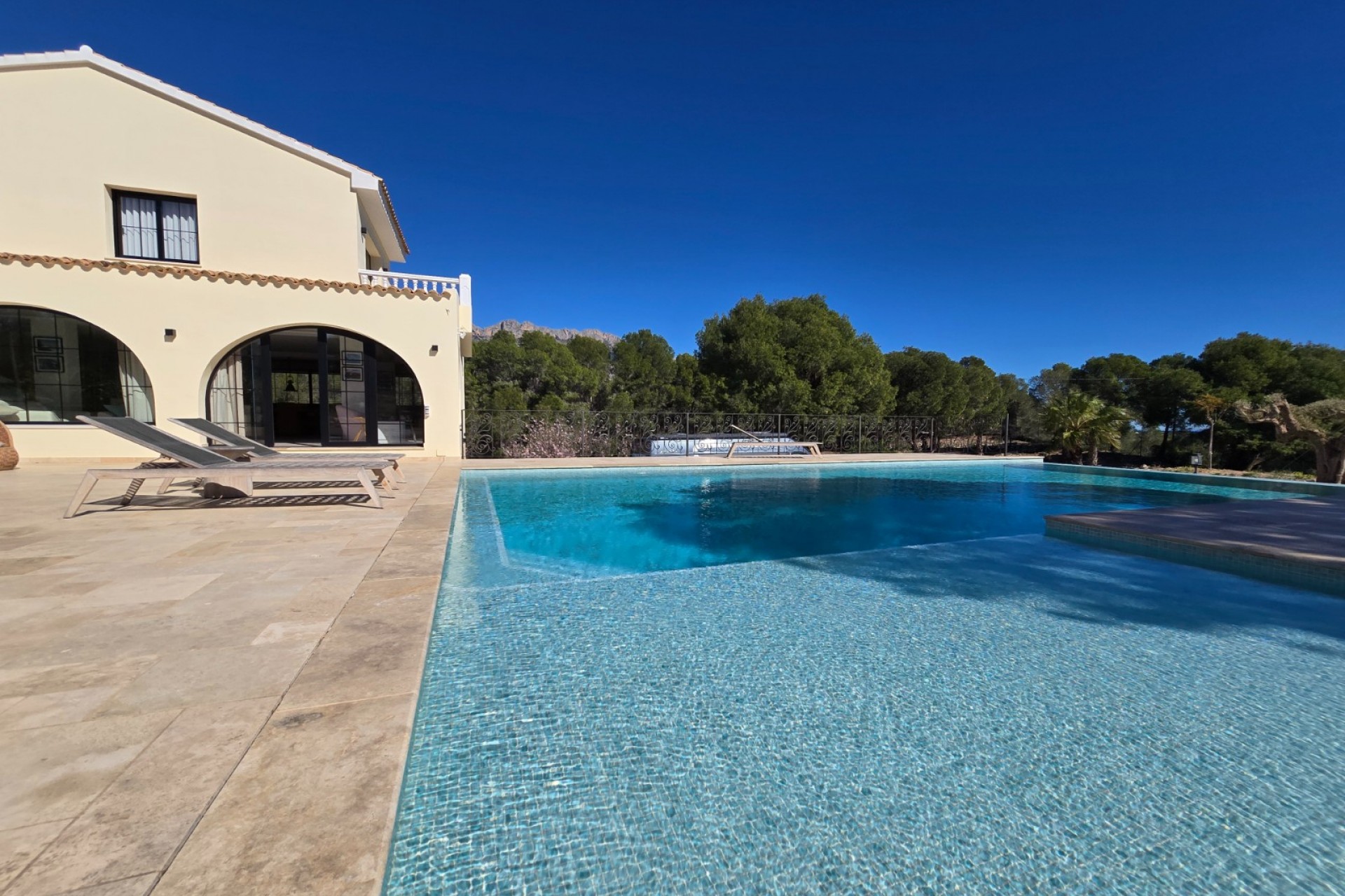 Herverkoop - Villa -
Altea