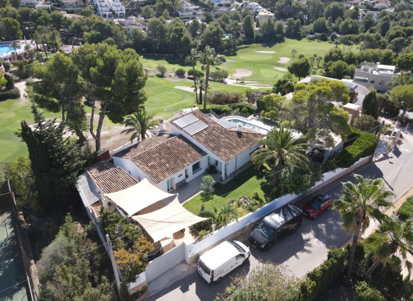 Herverkoop - Villa -
Benisa