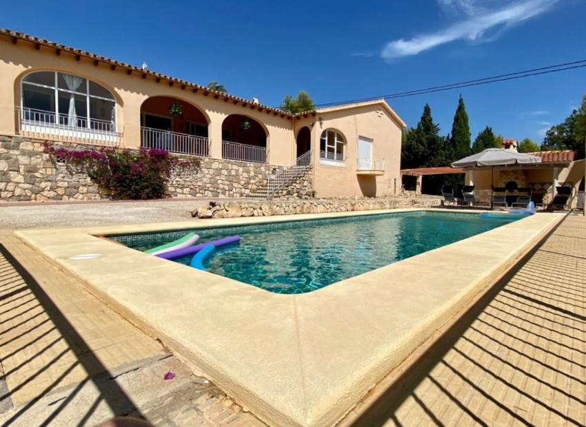 Herverkoop - Villa -
Benissa - La Fustera