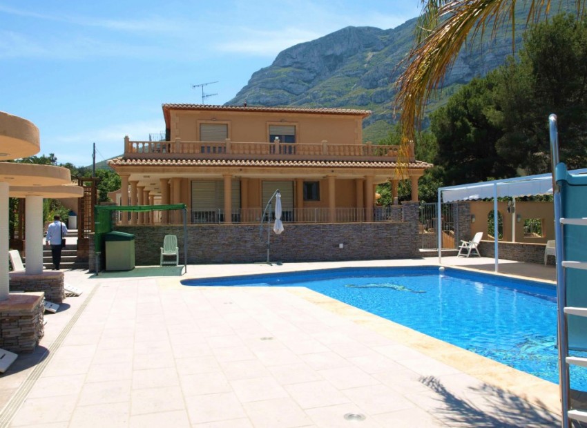 Herverkoop - Villa -
Denia - Corral de Calafat