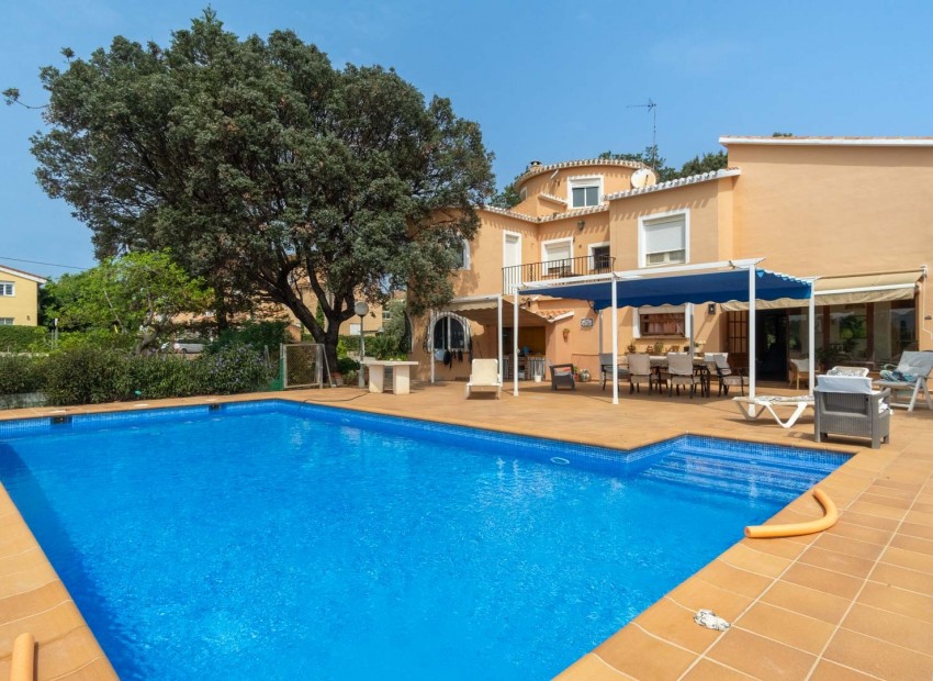 Herverkoop - Villa -
Denia - Las Marinas