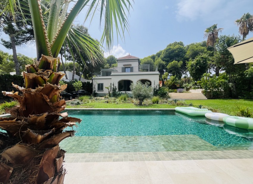 Herverkoop - Villa -
Denia - Las Rotas / Les Rotes