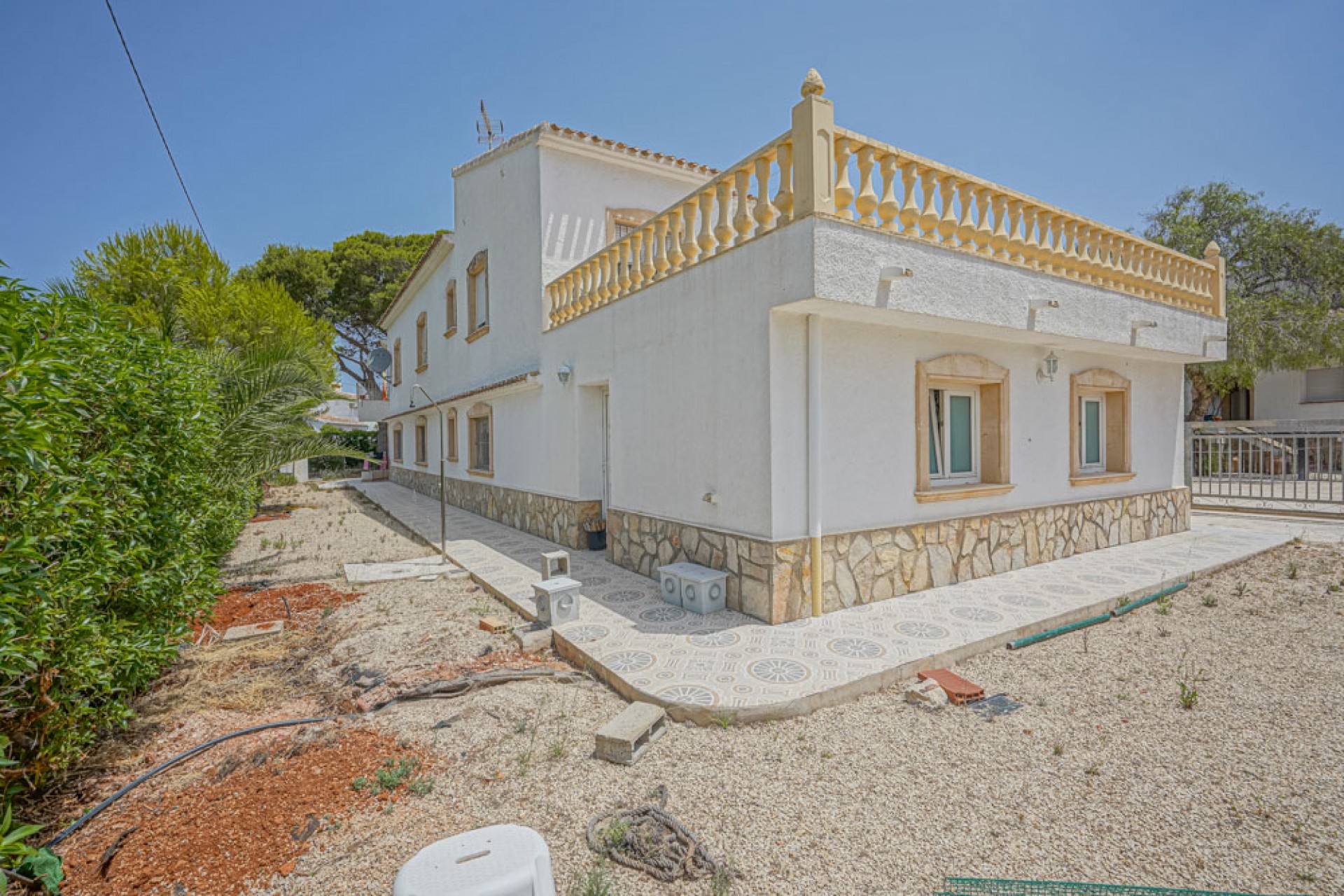 Herverkoop - Villa -
Jávea - Cala Blanca